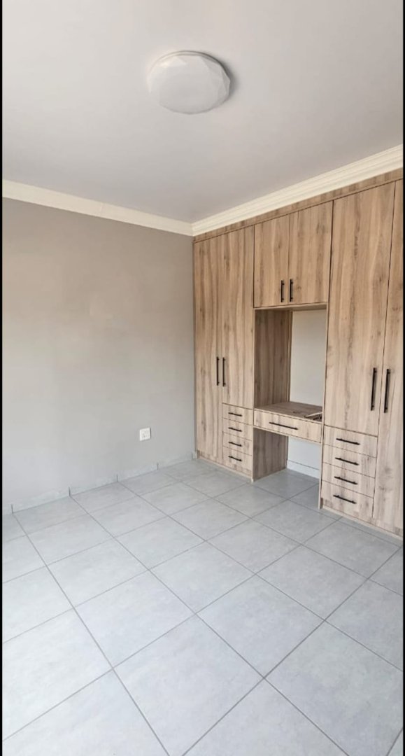To Let 2 Bedroom Property for Rent in Flamwood North West